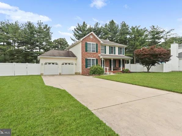 7 Pin Oak Dr, Dover, DE 19904