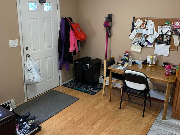 3rd image of 205 Mosel Ave