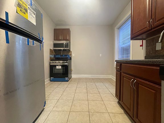 3rd image of 410 54th St #4E