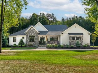 2033 Myersville Rd, Akron, OH 44312