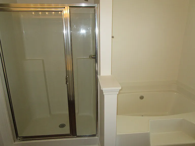 2325 Carlysle Cove Dr — Photo 7