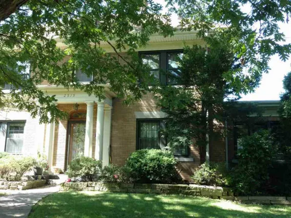 2515 27th St, Moline, IL 61265