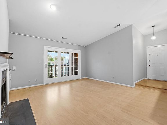 5th image of 7513 Ashby Ln Unit L
