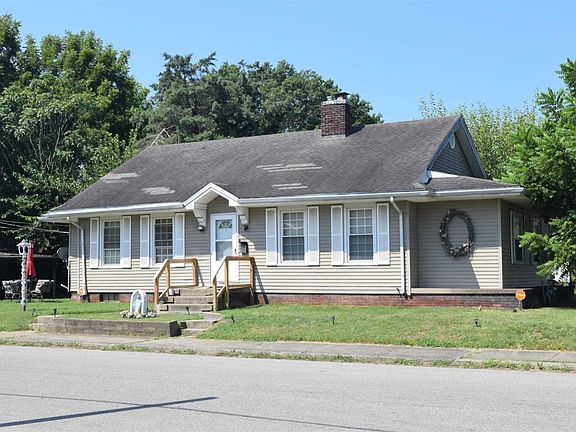2nd image of 733 Ravenswood Dr