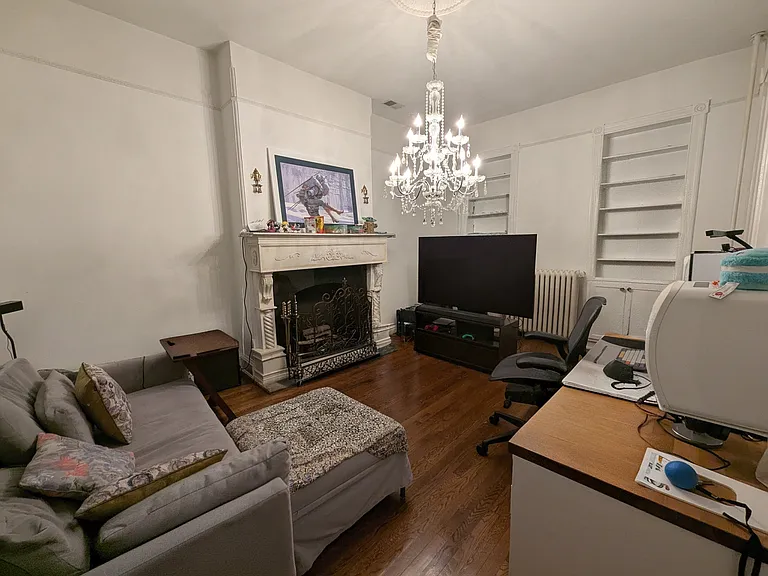 413 Constitution Ave NE — Photo 4