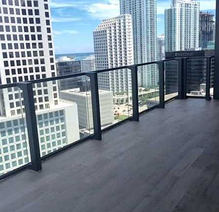3rd image of 68 SE 6th St #1811