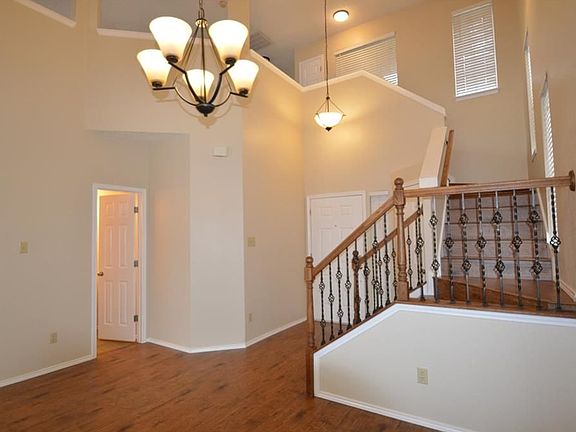 4th image of 1656 Prescott Cir