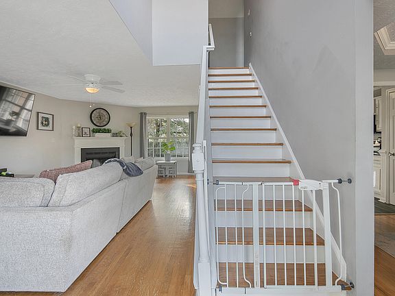 5th image of 5525 Walking Trail Way
