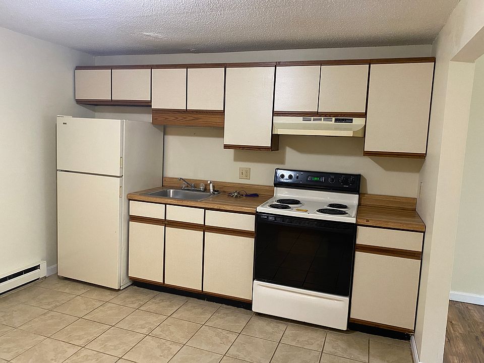 2nd image of 250 Spring Cir APT 302A