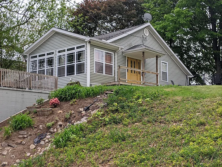 67354 Oil City Rd — Photo 1