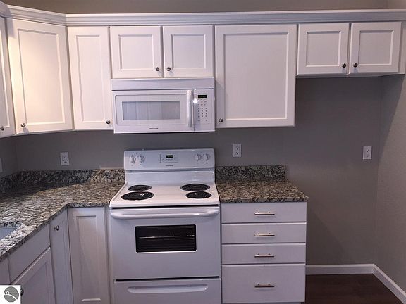 4th image of 5013 Cedar Condo Ct