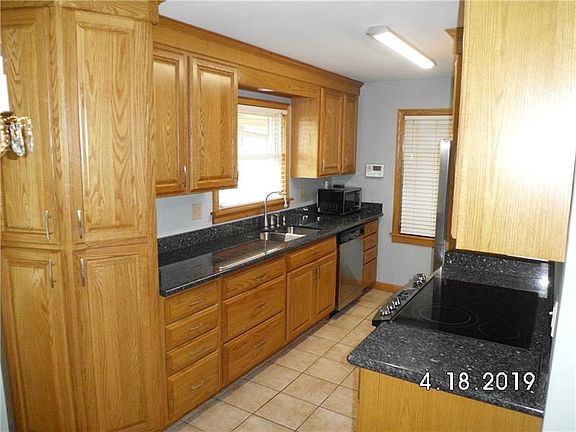 3rd image of 119 Cohassett Dr