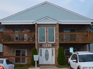 1535 Harbour Ct APT 68, Trenton, MI 48183
