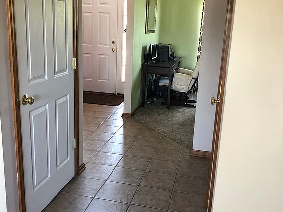 5th image of 3868 Martins Run Dr