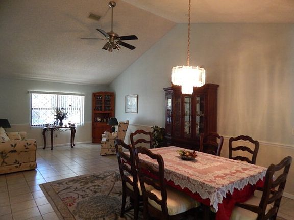 living room/dining room