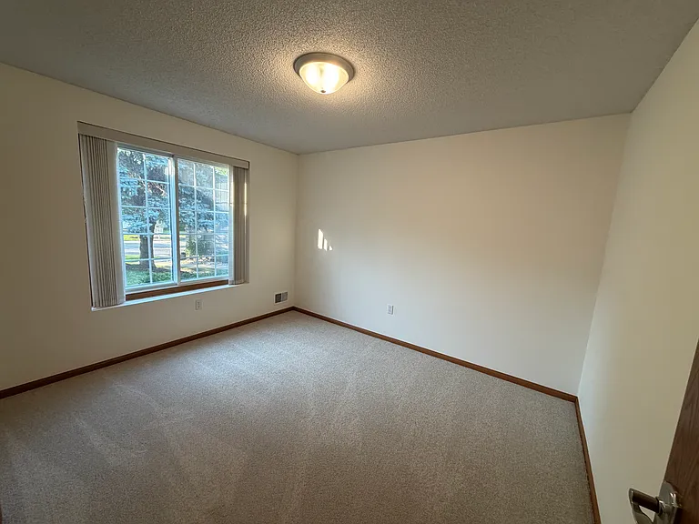 10843 Lexington Dr — Photo 15