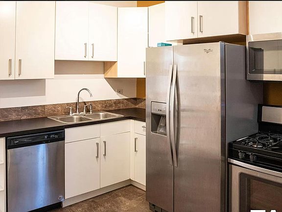 4th image of 845 N Francisco Ave #2F