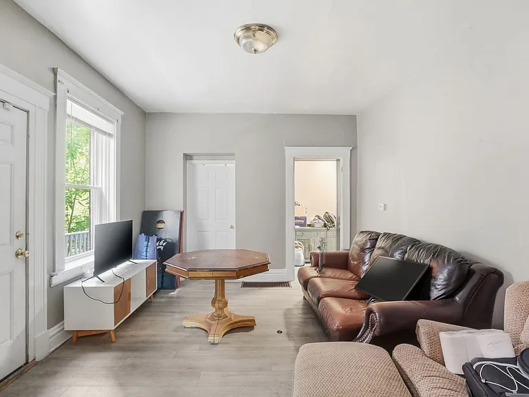 2661 Bellevue Ave — Photo 14