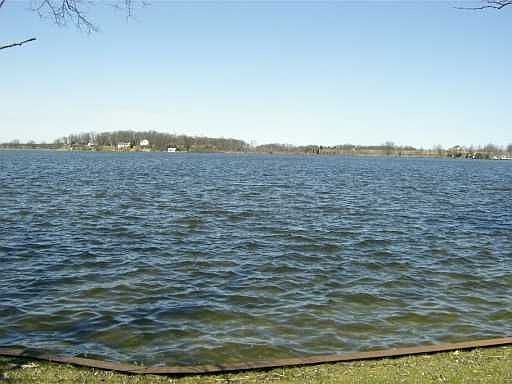 4th image of 254 Lake Hts