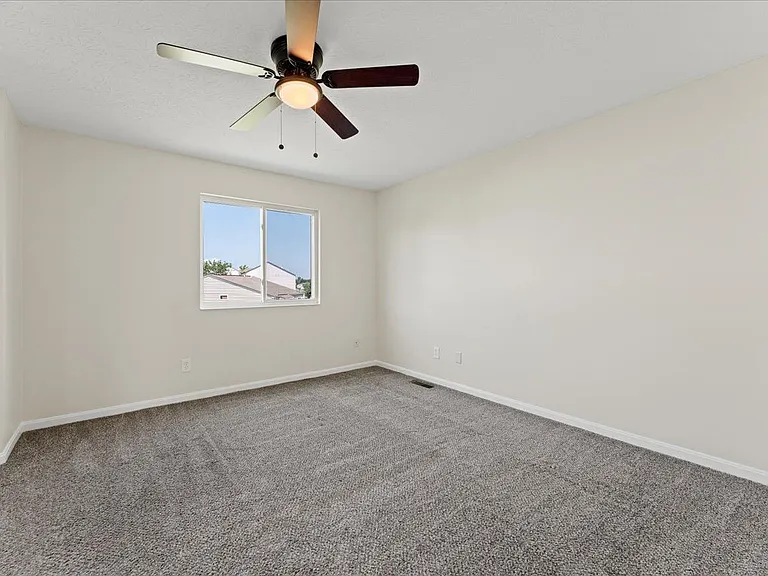 2127 Algiers St — Photo 12