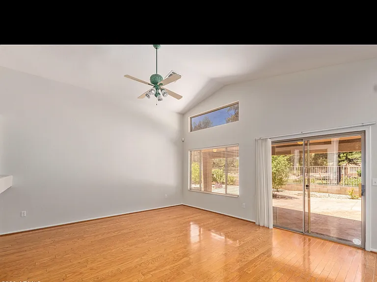 7432 W Aurora Dr — Photo 16