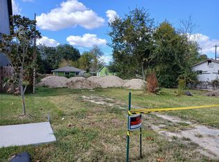 6913 Cluett St, Houston, TX 77028