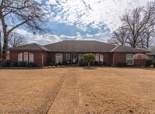 2412 Brigadoon Dr, Fort Smith, AR 72908