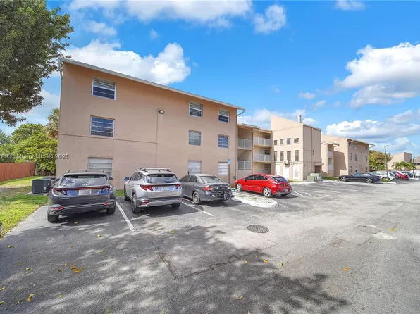 8460 SW 154th Circle Ct APT 133, Miami, FL 33193