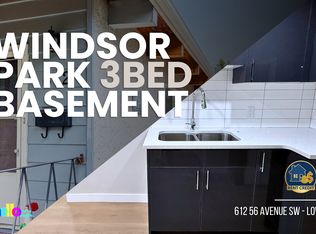 612 56th Ave SW, Calgary, AB T2V 0G8