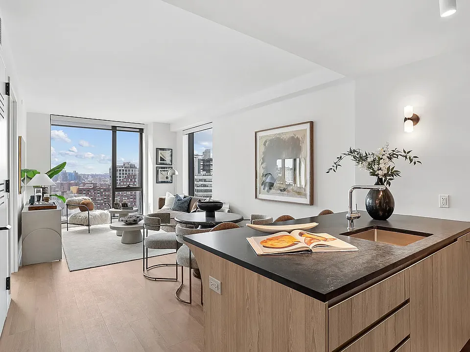 55 Willoughby St #37G