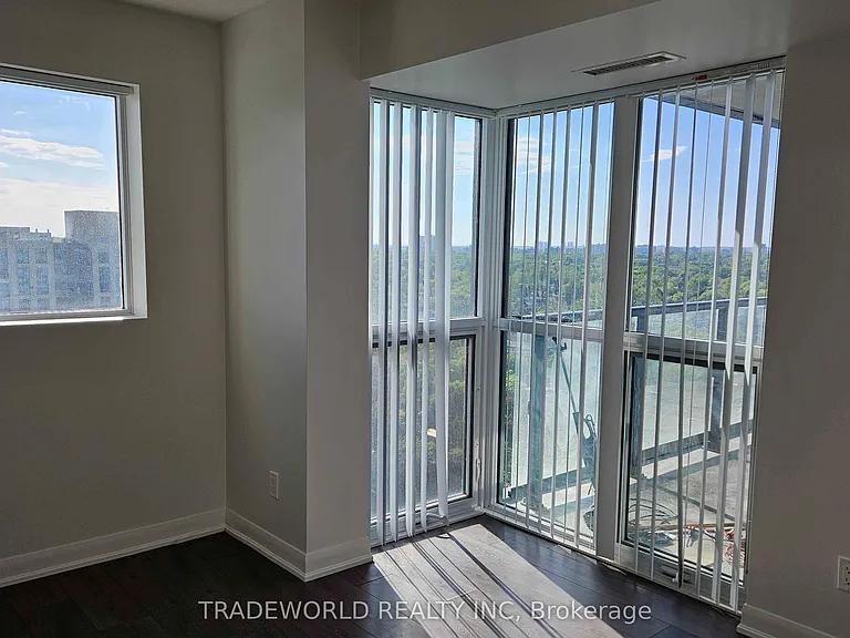 5162 W Yonge St #1901 — Photo 10