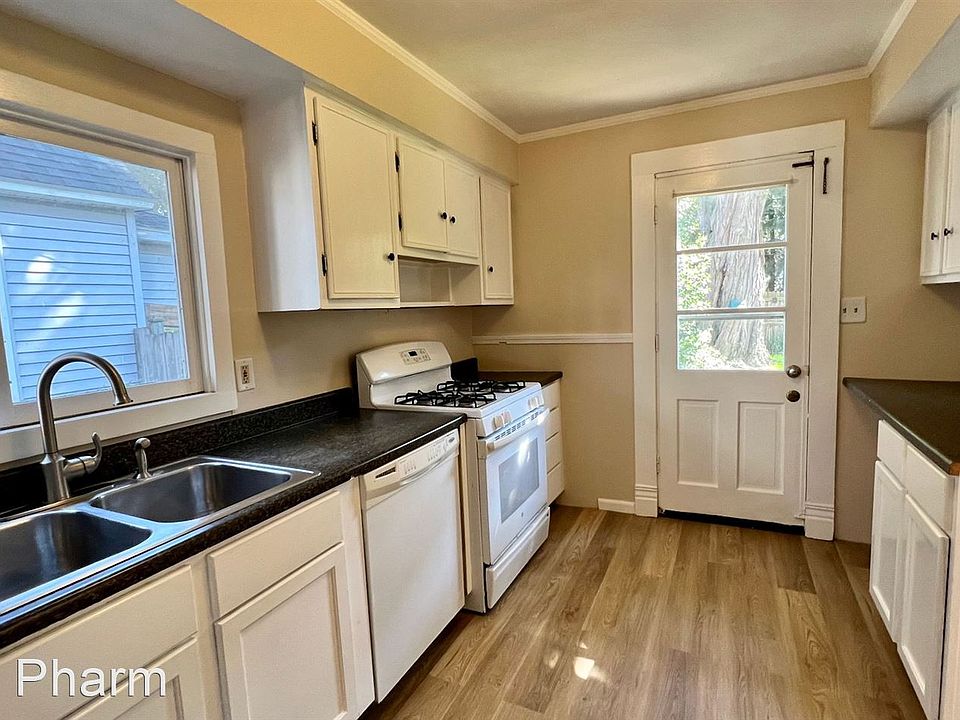 1st image of 116 Fitzhugh Ave SE