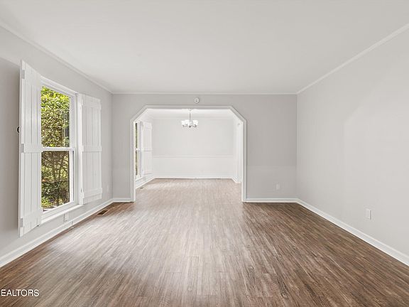 3rd image of 1518 Blackwood Dr
