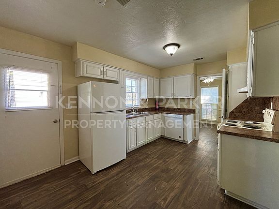 5th image of 6229 Schomburg Rd