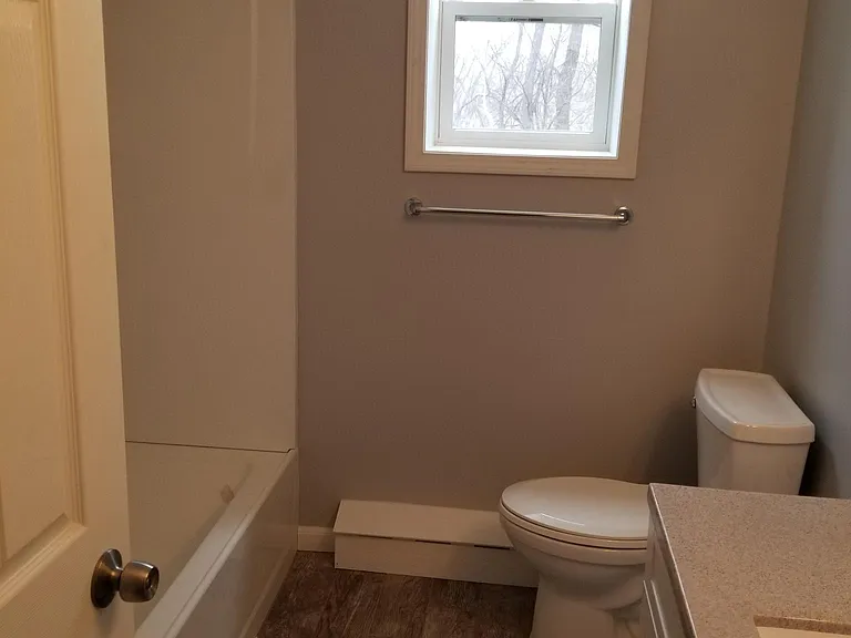 1220 Stoughton Ave — Photo 4