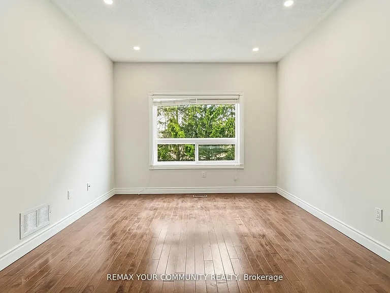 120 Shaftsbury Ave — Photo 8