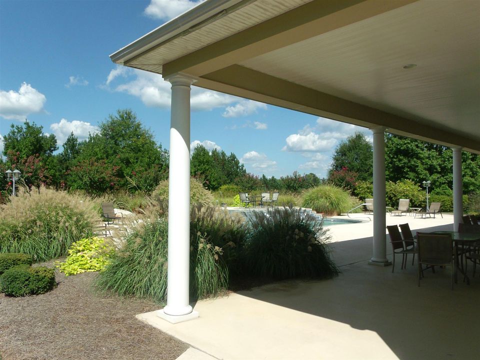 2nd image of 3504 Commonwealth Cir