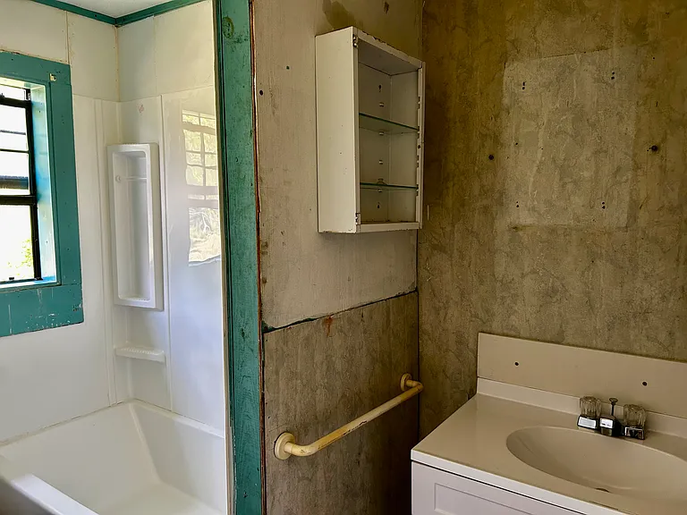 313 Mahlon St — Photo 8