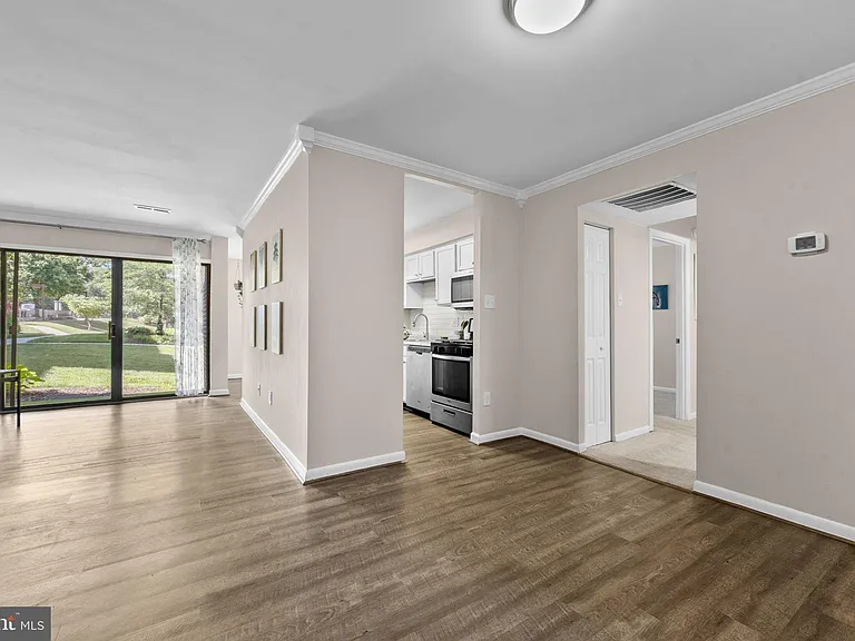 11240 Chestnut Grove Sq #157 — Photo 34