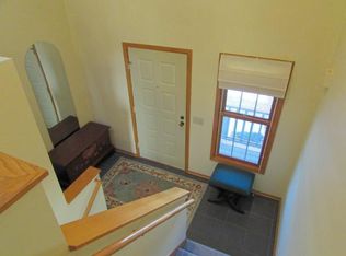 8057 Curtis Ln, Eden Prairie, MN 55347