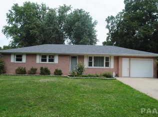 504 Sherwood Park Rd, Washington, IL 61571