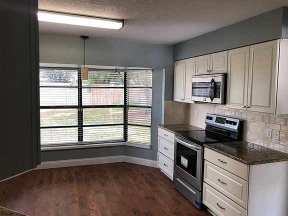 2nd image of 3335 Jay Tee Dr