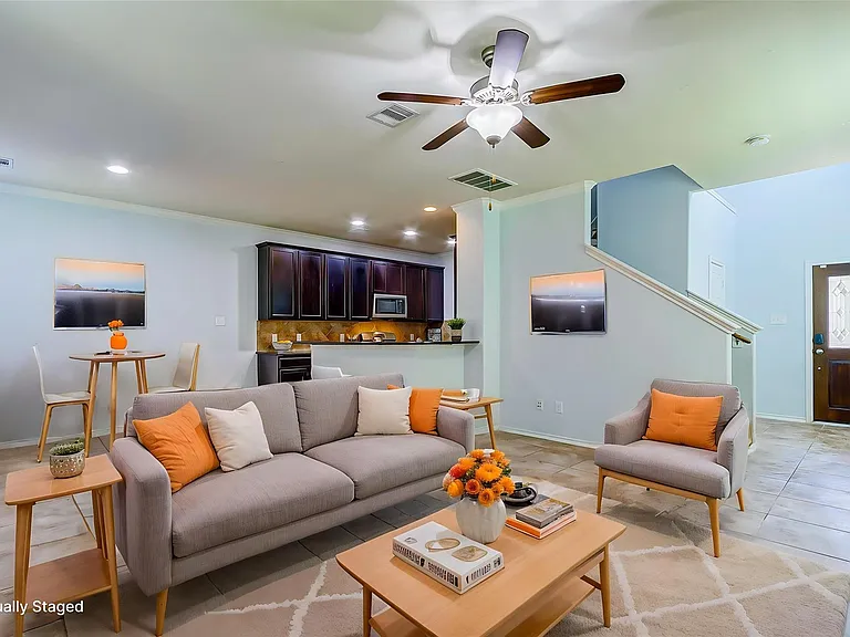 6451 Calgary Woods Ln — Photo 1