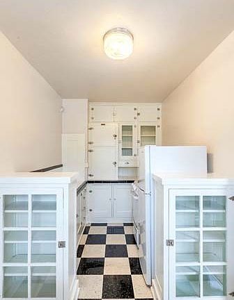 4th image of 2170 NE Hancock St #88d5fc7a4