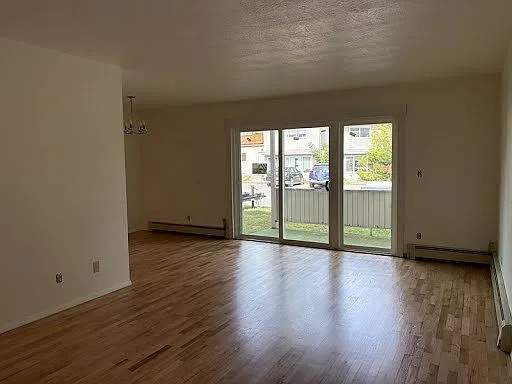 2 bed, 1.0 bath, $1,650 — Photo 4