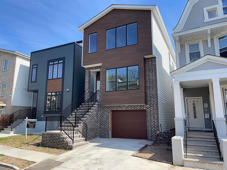 1st image of 106 Oak St #1
