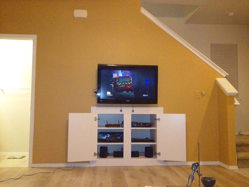 Custom slide out Ent. Ctr.