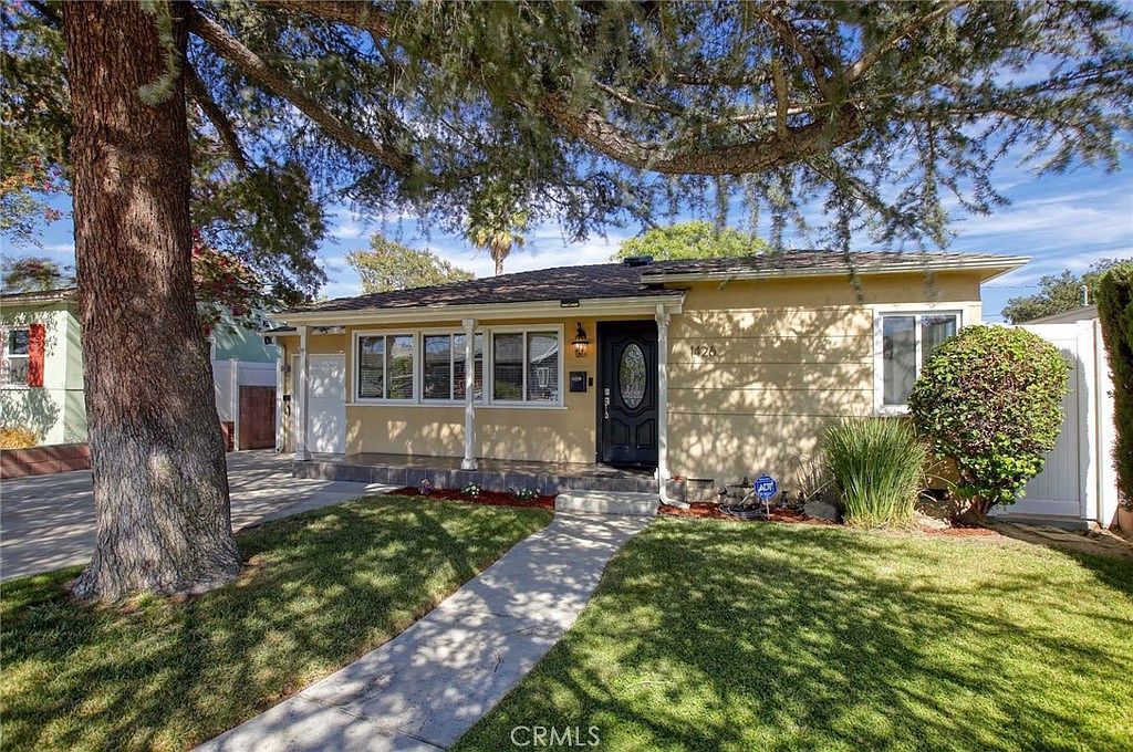 1426 N Avon St, Burbank — photo 1