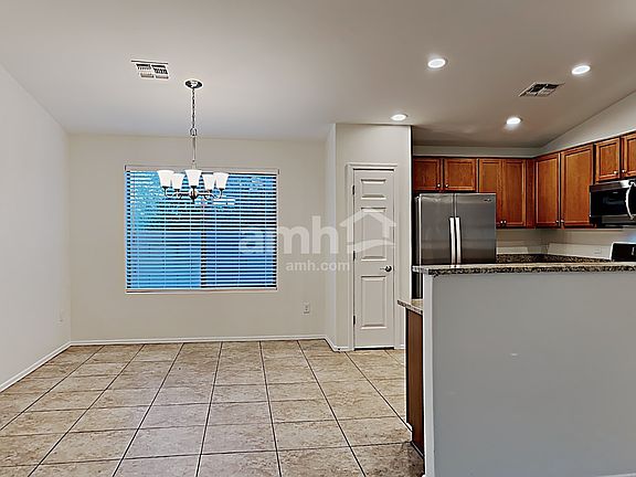 5th image of 866 E Ashburn Mountain Dr