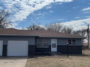 205 W 2nd St, Douglass, KS 67039